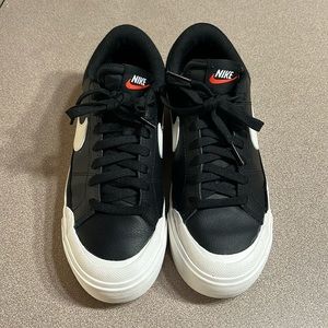 Nike Court Legacy Lift